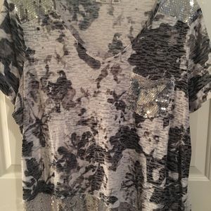 Black, silver, white sparkly plus size top 22/24